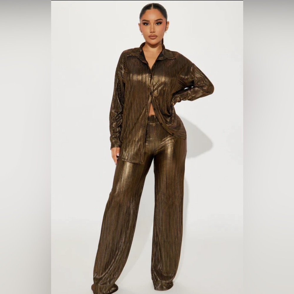 Fashion Nova Longsleeve Stretchy Shimmery Oversize Button Down Shirt